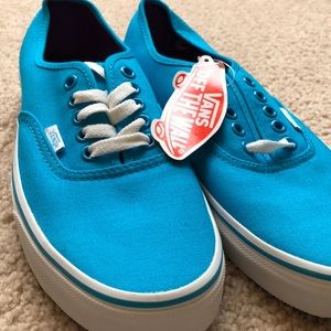 BRAND NEW VANS 9